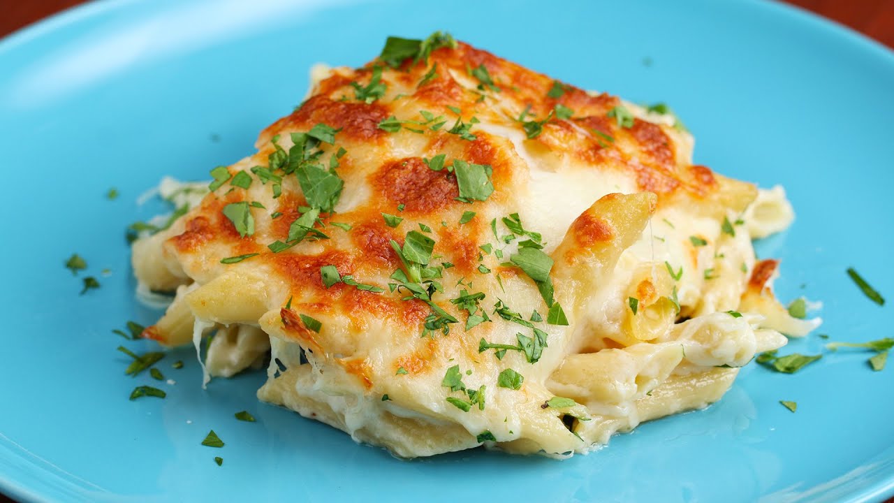 Cheesy Chicken Alfredo Pasta Bake - YouTube