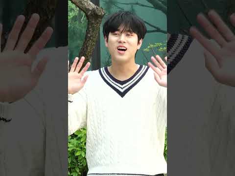 이무진(<strong>Lee</strong> <strong>Mu</strong> jin), 무진표 하트는 이렇게~ (&amp;#39;최정훈의 밤의 공원&amp;#39; 출근길)