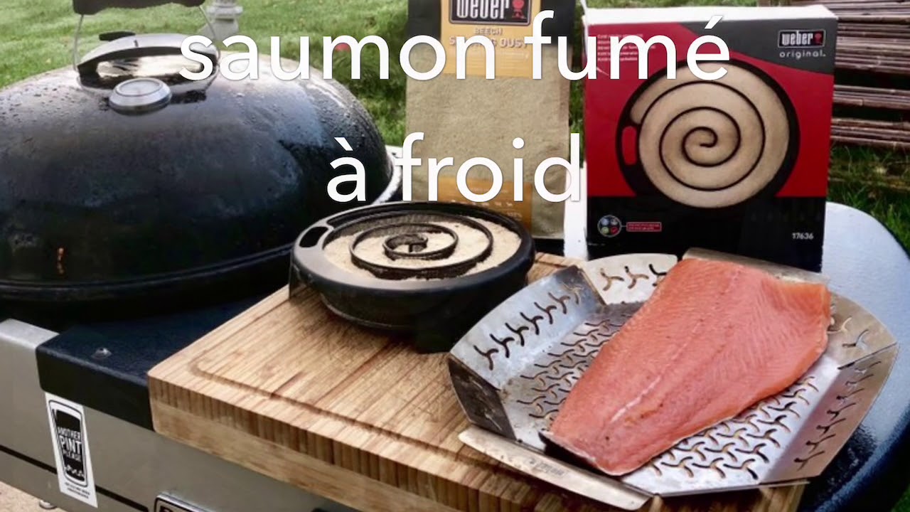 Saumon fumé à froid dans barbecue weber 