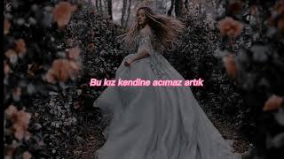 Model - Sarı Kurdeleler (Sözleri) Resimi