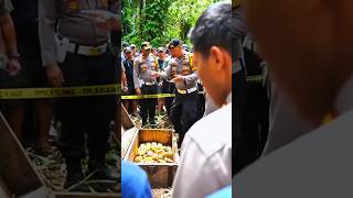 Download Lagu penemuan harta karun emas peninggalan kerajaan #segelpenemuanemas #emas #shorts MP3