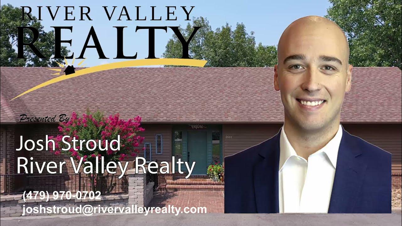 2011 Skyline Drive, Russellville, Arkansas Presented by River Valley