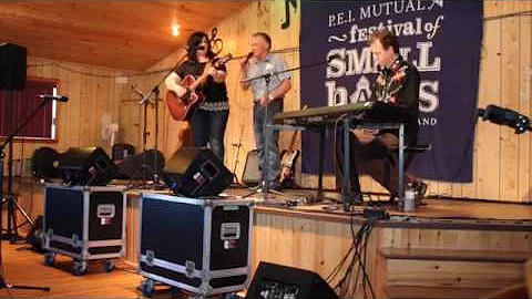 Peggy Clinton performs with her father Alpy Perry