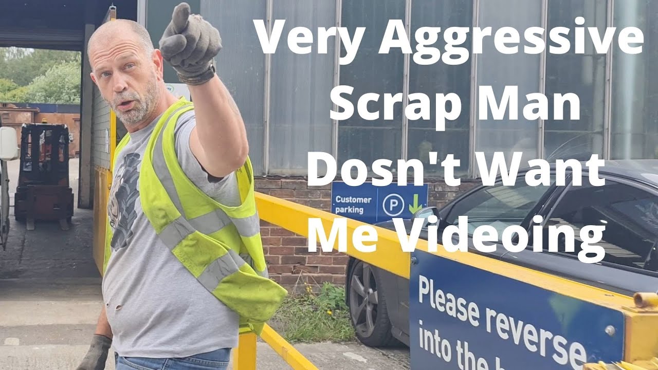 Очень агрессивный мужчина на перевалке | Он собирается меня переехать |