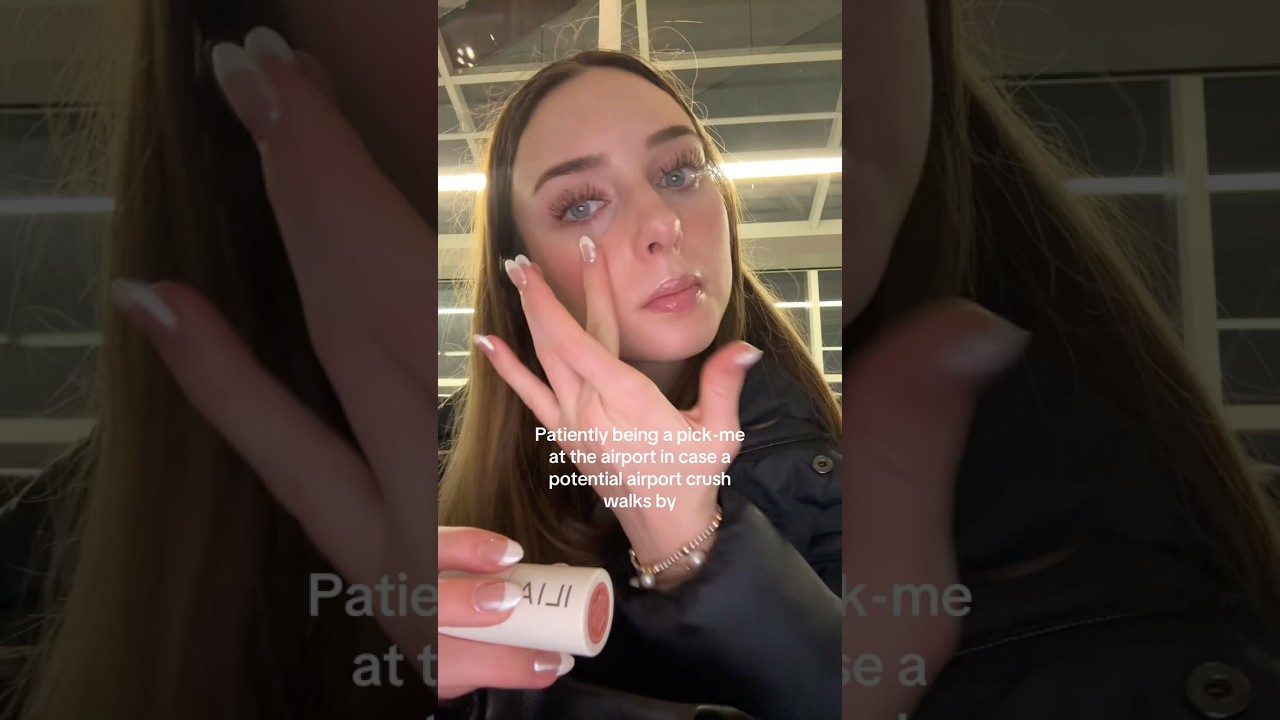 Airport crush loading??!👀