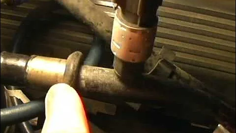 Ford Air Conditioner Quick Connect, Disconnect tool in use