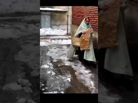 ما به این سال ها تعلق نداریم کاش یه شهر جدید تاسیس میکردیم با همه ی عادت ها و ادامه