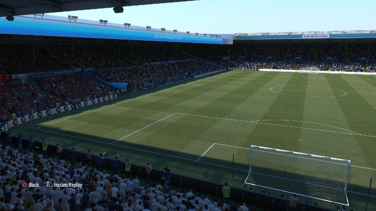 FIFA 21 PS5 (4K HDR) Oxlade Chamberlain excellent ball control and power shot goal