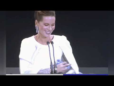 Video: Kate Beckinsale erini tashlab ketdi