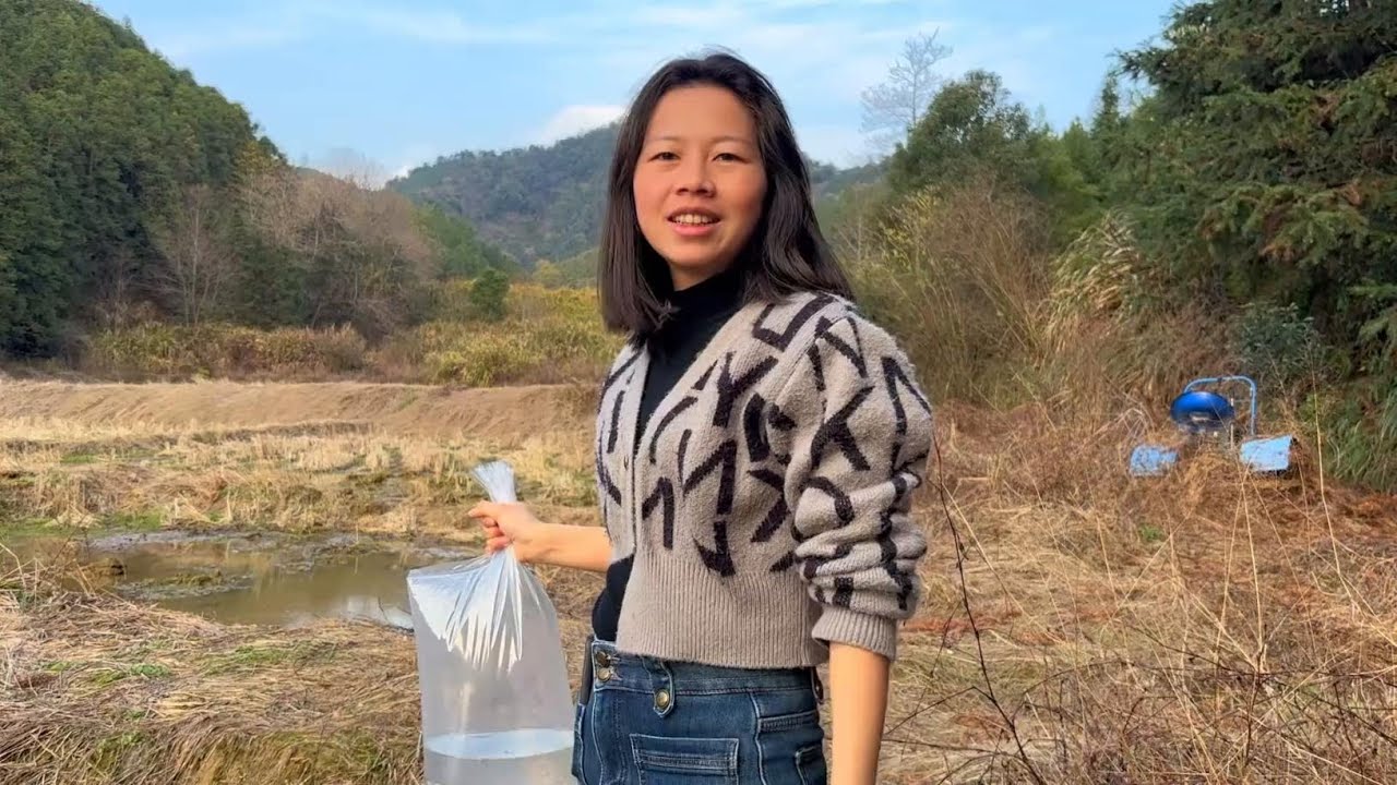 老公山里养鱼，第一次网购2万条鱼苗，看看一共花了多少钱 #抖音商城38好物节 #养鱼人 #三农流量扶持计划 #新农人计划