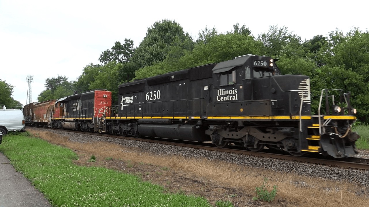 Railfanning the CN South Bend Sub in Schoolcraft MI on a Rainy Day (7/10/24)
