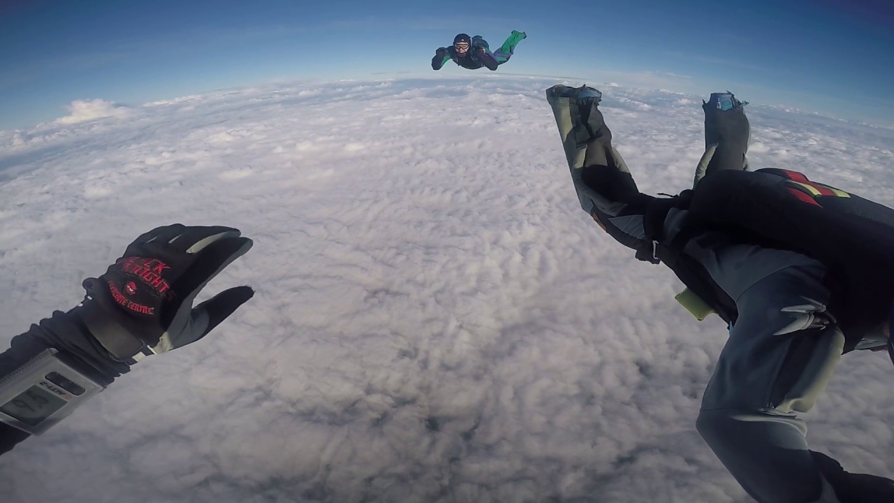 Skydive 186 - 3-way accordion barndance - Black Knights