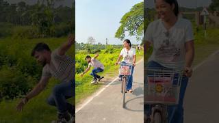 #skating #road #cycling #funny #girl #reaction #youtubeshorts #viralvideo #shortvideo #shorts