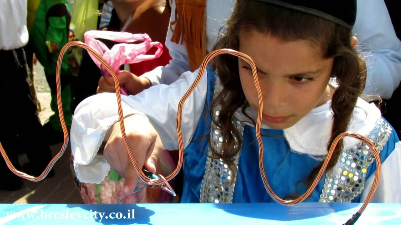 שוק פורים בתלמוד תורה ברסלב ביבנאל