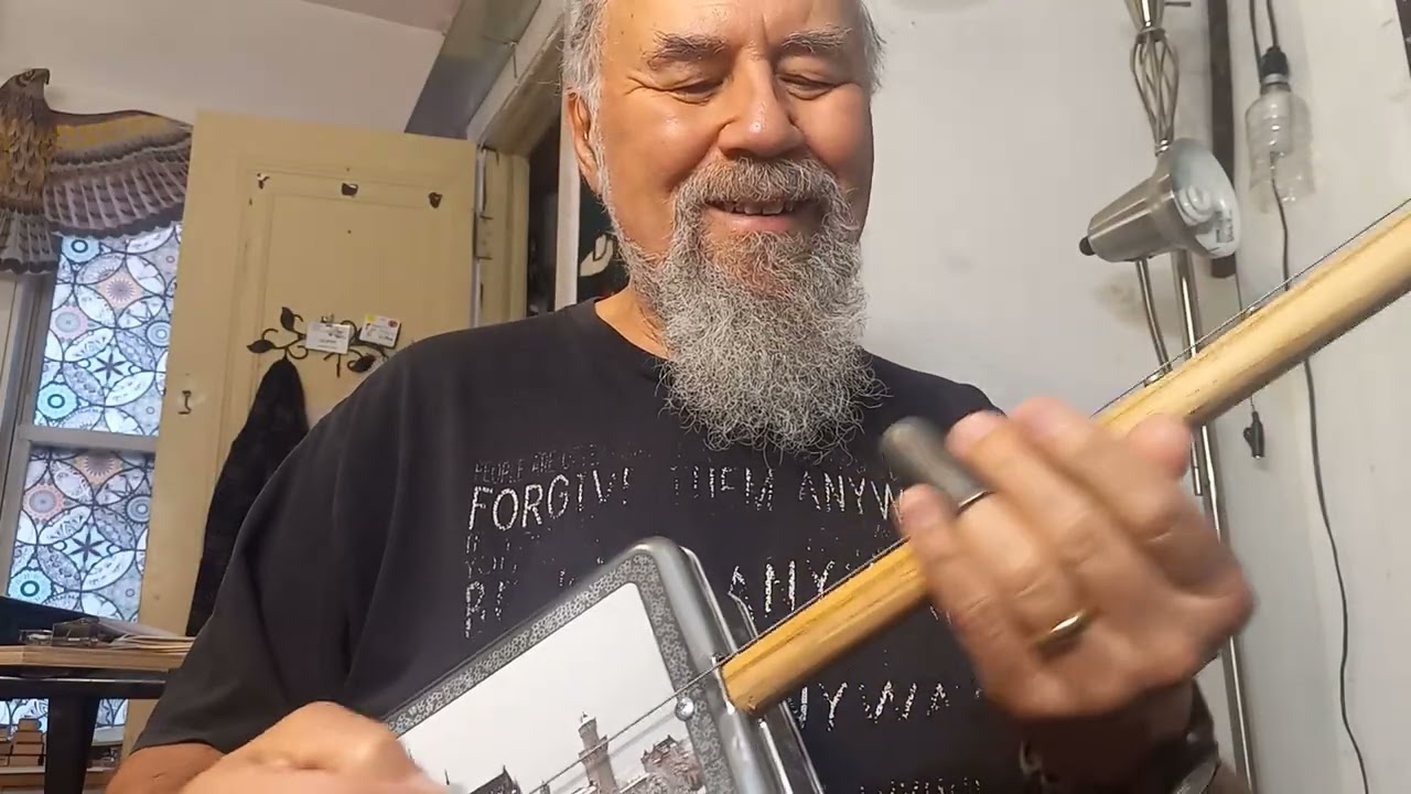 Chocolate Tin Diddley Bow