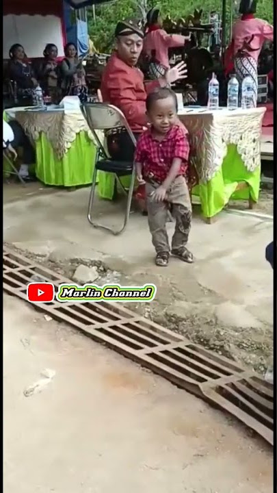 LUCU anak kecil nari tayub