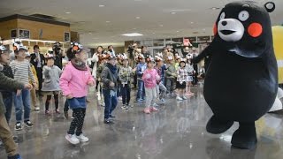 くまモンが小学生らと交流 福島、熊本地震支援に感謝
