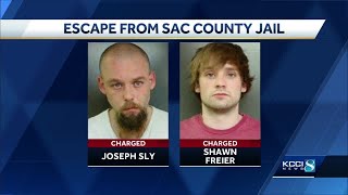 Off-duty officer locates 1 of 2 escaped inmates from Sac County