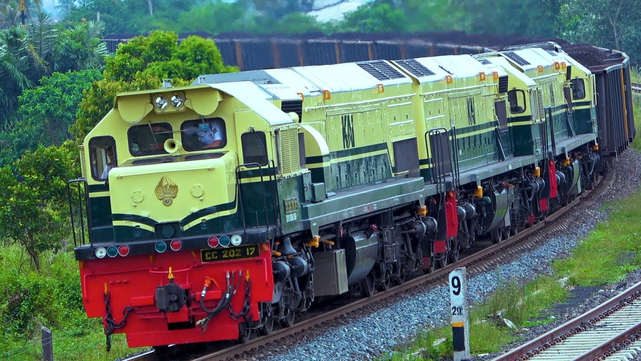 Livery Vintage Triple Traksi Lokomotif Babaranjang.