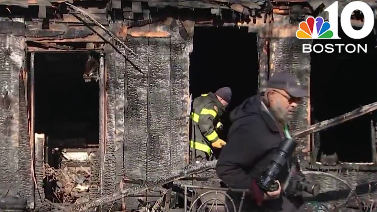 Man rescued from house fire in Middleborough - YouTube