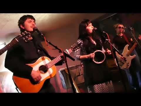 Vona Vella - Thought We Were Falling In Love