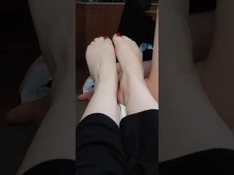 Toe wiggling session w/ chill music