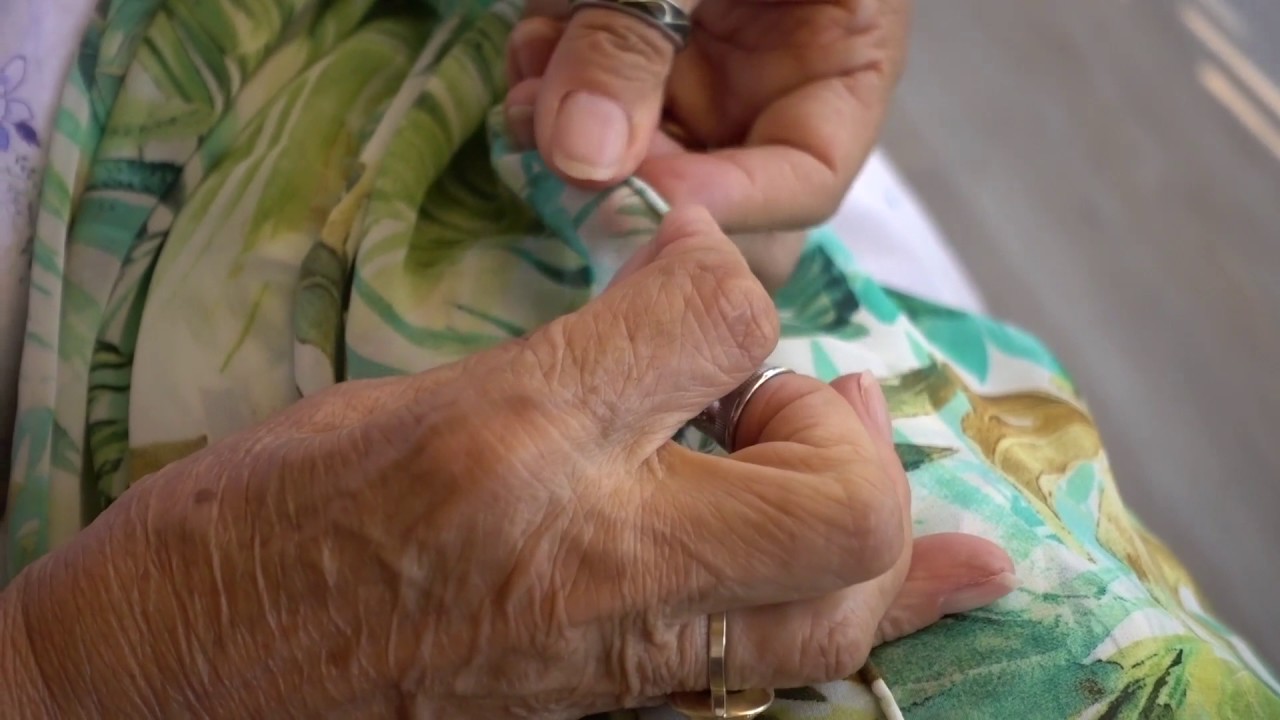 Come fare un orlo a mano su seta Chiffon -  Lezioni di cucito