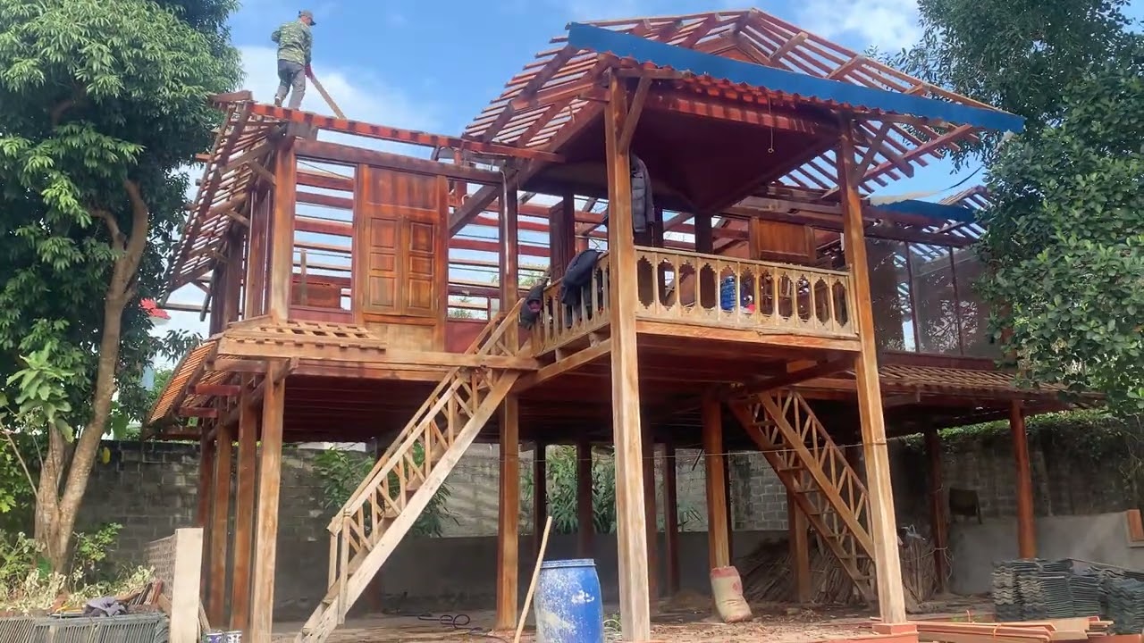 Nhà sàn đẹp đang tháo dỡ lh 0972134113