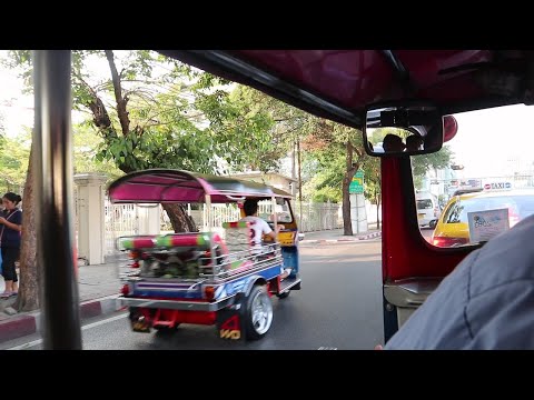Sensasi Naik Tuk Tuk di Thailand Fortuner aja kalah