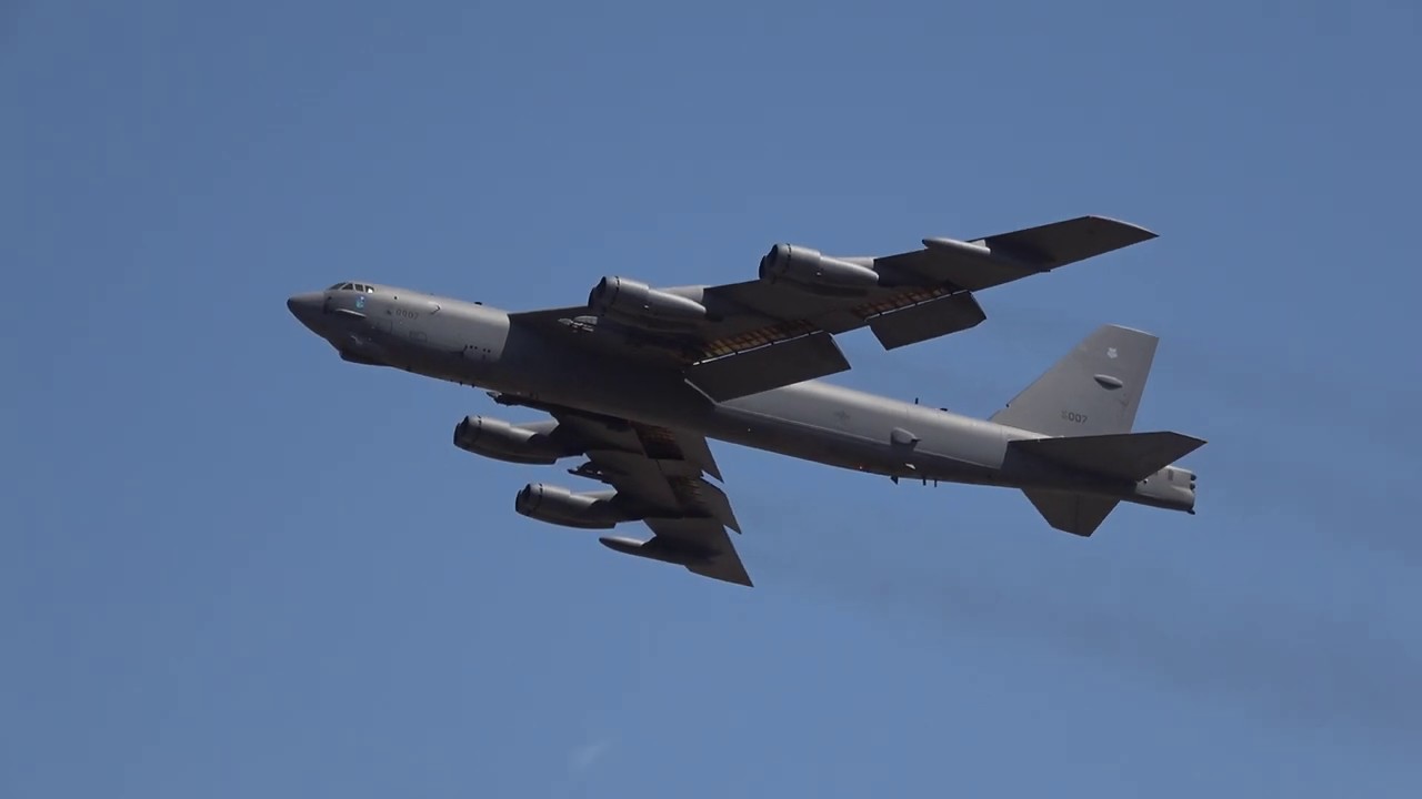 USAF Boeing B-52H Stratofortress  Departing Avalon Airport