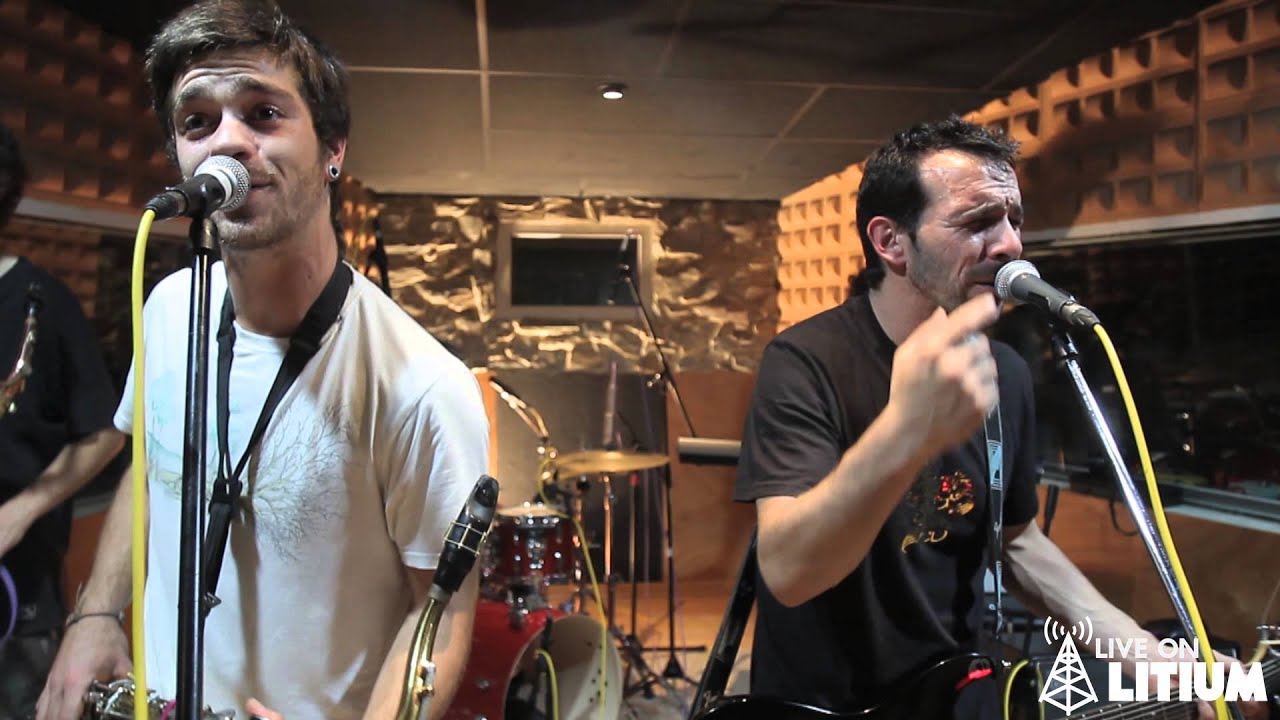 Live On Litium - SKARALLAOS - Bérralle Non (Tema inédito / Homenaxe a Moncho Reboiras)