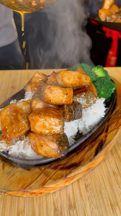 SIZZLING CRISPY SALMON BITES #SHORTS #WOK