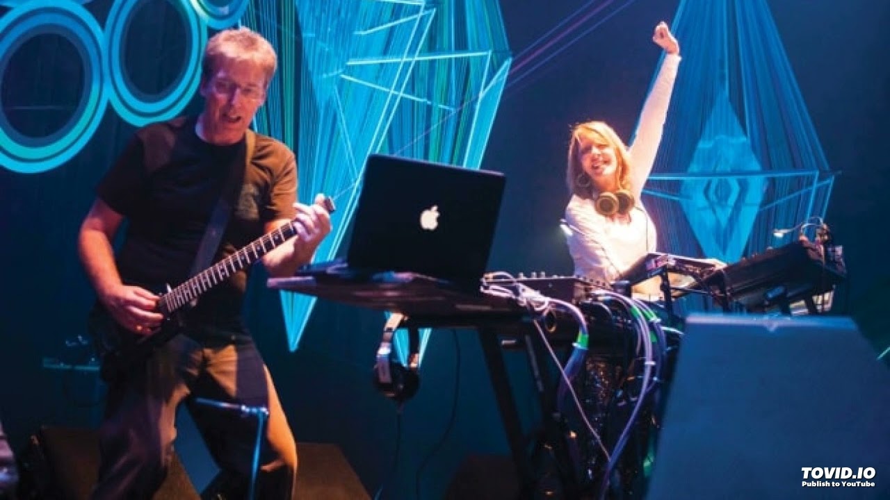 System 7 (Steve Hillage Miquette Giraudy) interview 2004 - YouTube