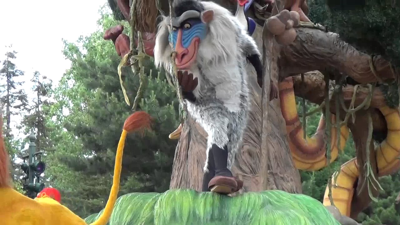 Disneyland Paris   Once Upon A Dream Parade   11 06 2011   Segment100 10 01 000 00 11 56 882