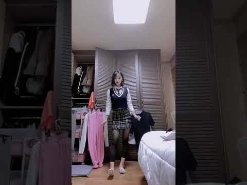 드레스룸에서 제로투하는 고딩 #shorts