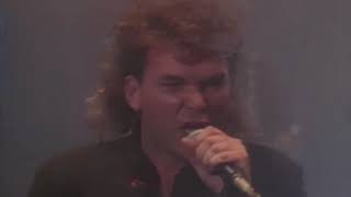 Video thumbnail of "Dragon - Dreams Of Ordinary Men (Version 2 1986)"