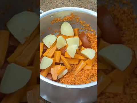 مادام لى خالق باللطف يغمرني فما الذى بعد لطف الله أخشاه 