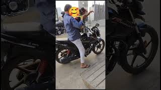 Aayat Kadir Dadu ke saath school ride &amp; Mummy ko bye 👑🏍️ #AayatKadir #CuteShorts