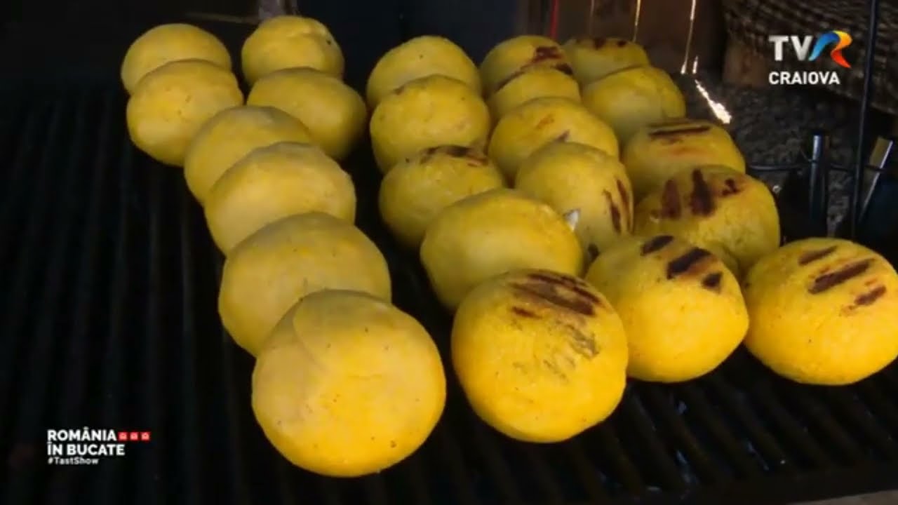 Cum se face bulzul ciobănesc la stână - țăstshow oltenesc TVR Craiova