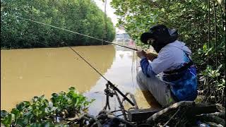 AWESOME !!! WILD FISHING #fishing 