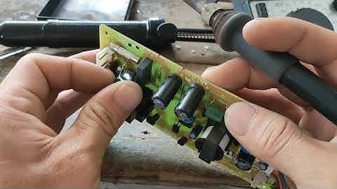 Sửa tủ lạnh sharp mất nguồn. Chập điện đứt cầu chì trong board mạch