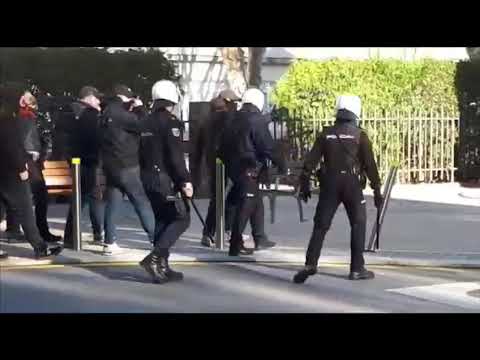 La Policía disuelve un altercado antes del encuentro entre el Pontevedra y el Rácing de Ferrol