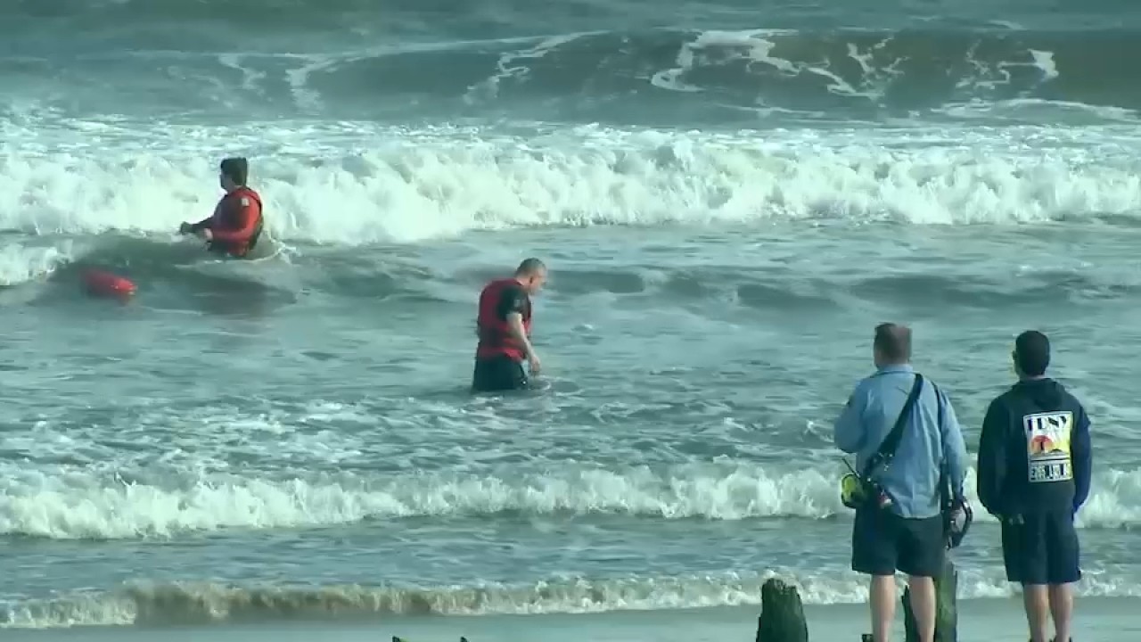 Missing swimmer search underway at Rockaway Beach, Queens - YouTube