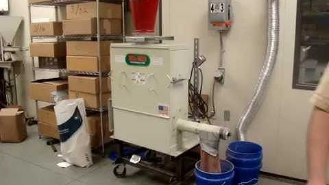 Mix-Mill Sentry 1000 5hp motor running a corn sample