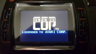 Probando una Atari Lynx II tras colocarle una pantalla LCD