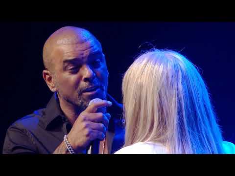 אילנית חוגגת 70 עם המדינה שיר של יום חולין עם אייל גולן 