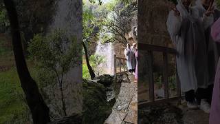 where is there? It's India , meghalaya. garden of caves Cherrapunji, shillong to cherrapunji #shorts