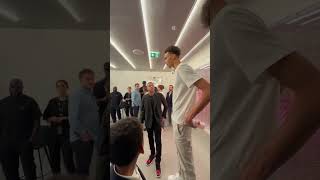 Famous O tamanho do Wembanyama ao lado do Mbappé! #shorts Profile