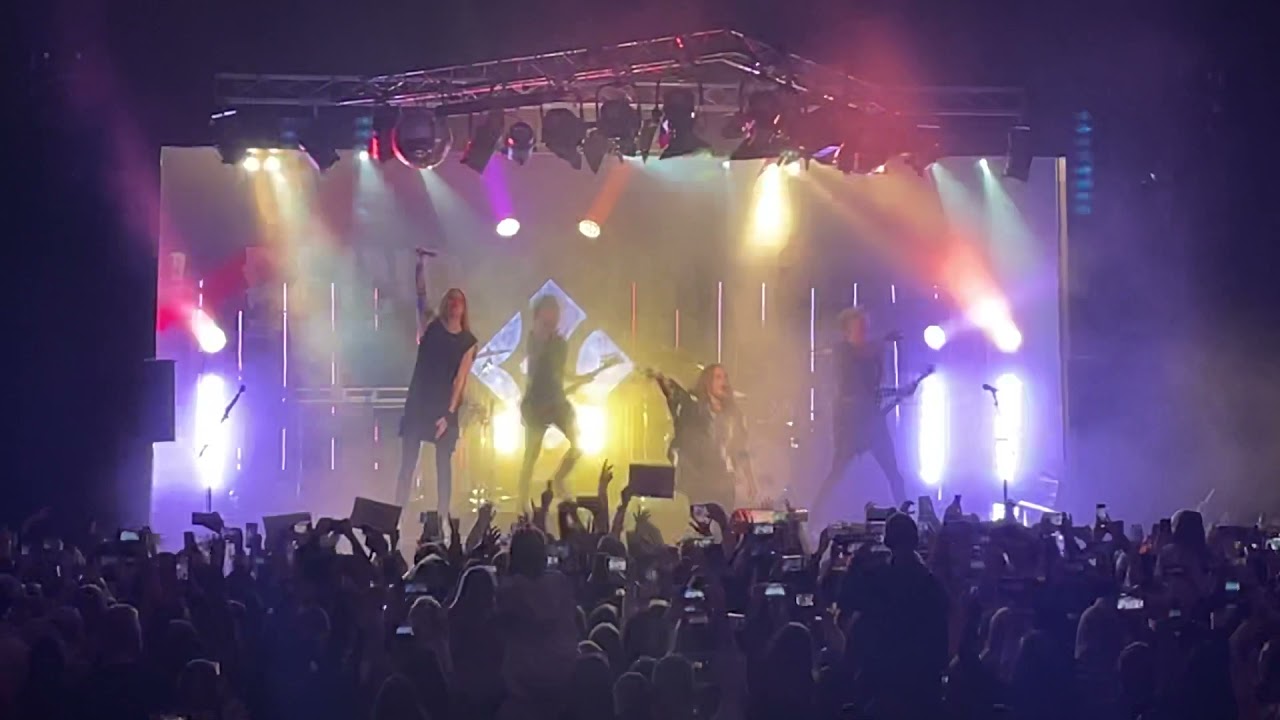 Blind Channel - Balboa live @ Tuiskula Nivala 11.12.2021 4K