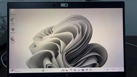 How to FIX Black and White Screen in Windows 11